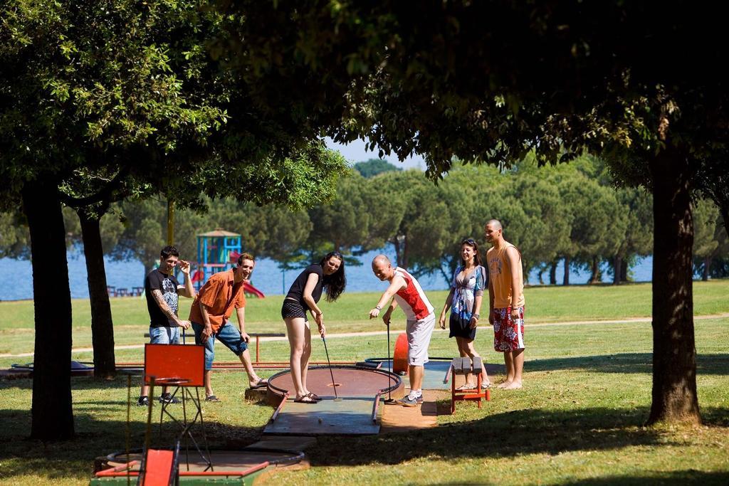 Happy Camp Mobile Homes In Camping Park Umag Karigador Buitenkant foto