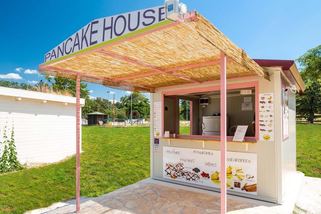Happy Camp Mobile Homes In Camping Park Umag Karigador Buitenkant foto